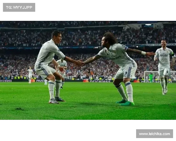 从防守铁卫到更衣室灵魂埃弗拉在世界足球历史中的独特地位分析