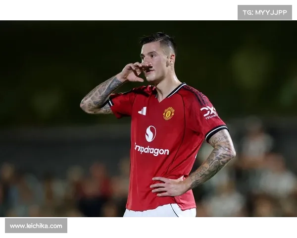 守门员扑点球判断方向的五大技巧助你轻松化解绝杀机会