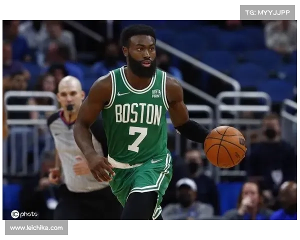 布朗贡献23分助力球队胜利体现其核心价值与关键作用